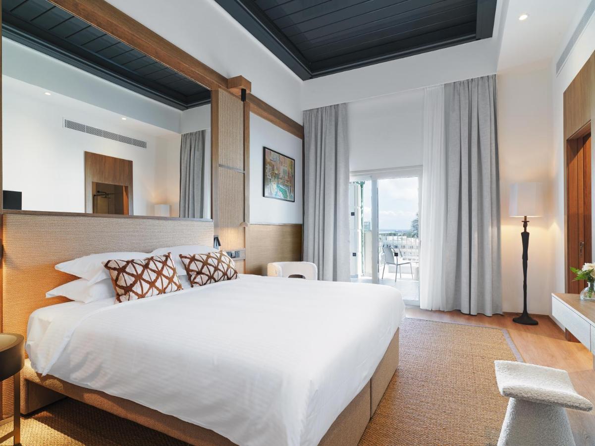 Leonardo Boutique Hotel Larnaca Extérieur photo